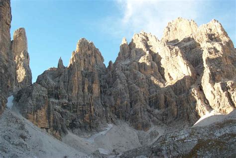 Dolomiti Di Brenta Sfulmini E Campanile Basso Le Montagne Del Trentino