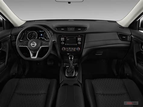 2019 Nissan Rogue Pictures Dashboard Us News And World Report