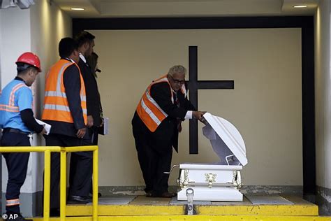 Heartbreaking Photos Of Open Casket Funeral Of Guatemalan 7 Year Old