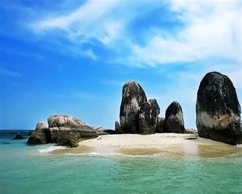 Foto dan Gambar Cantik dari Pantai Tanjung Tinggi di Belitong