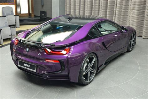 Bmw has finally decided to offer their electric supercar in some fun colors instead of blue, white, and many shades of grey. Gallery: Twilight Purple BMW i8