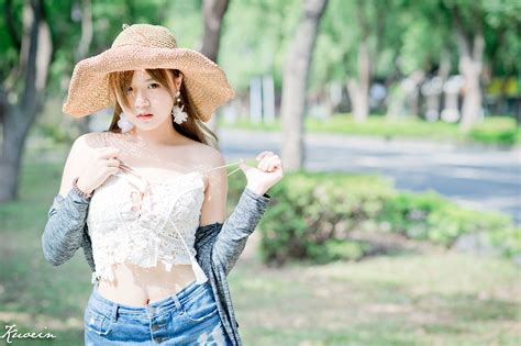 Wallpaper Asian White Tops Bare Shoulders Belly Looking At Viewer