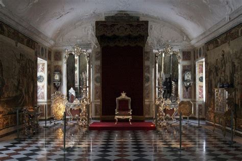 Please note that you can change the channels yourself. Rosenborg Slot: Copenhagen Attractions Review - 10Best ...