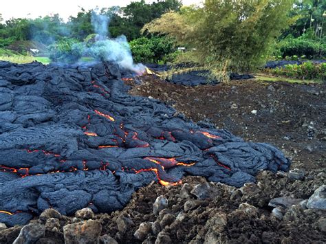 Including how to manage the flow background process. Morning Lava Flow Update - Friday, Oct. 31