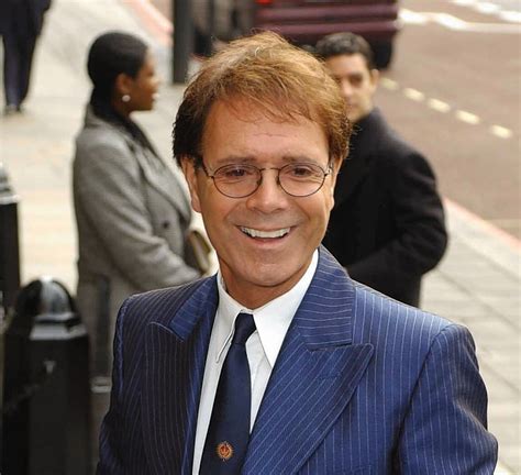 Police Search Cliff Richards Home In Connection With Sex Offence