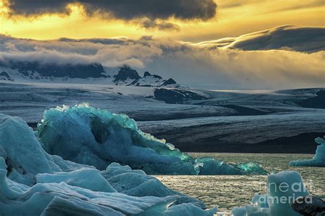 Jokulsarlon Iceland Glacial Ice Lagoon Splendor Photograph By Mike Reid