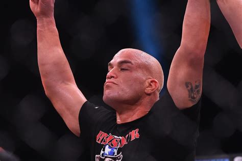 ufc hall of famer tito ortiz training at wwe performance center as mma legend looks to become