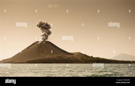 Anak Krakatau Volcano Hi Res Stock Photography And Images Alamy