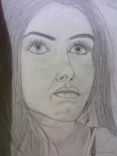 Desene de colorat grele cu fete. Desen - Nico - portretul unei fete in creion;;)