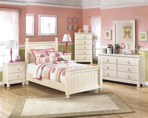 Shop a huge selection of discount bedroom furniture items. Ashley Cottage Retreat B213 Twin Size Poster Bedroom Set ...