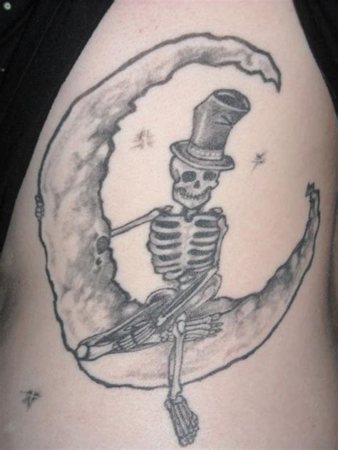 H 6.5 cm x w 5.2 cm color : Fabulous Skeleton And Half Moon Old Tattoo Photos By Chad Williams