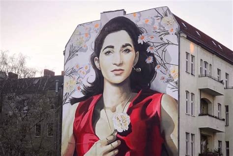 Una buona notizia per tutti i fan della serie spagnola più amata di netflix. La casa di carta: a Berlino spunta un murale di Nairobi FOTO
