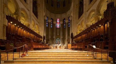 Visita Catedral De San Juan El Divino En Nueva York Expediamx