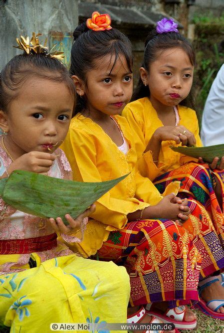 Balinese Children Photo Pura Taman Ayun Temple Bali Indonesia Kids