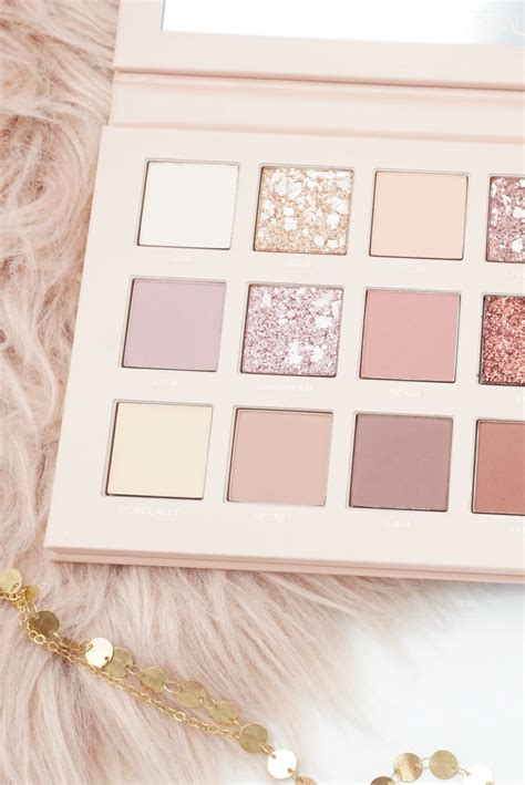 Aesthetically Pleasing Huda Beauty New Nude Palette Review