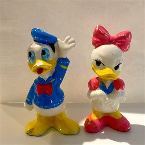 Vintage Walt Disney Productions Donald And Daisy Duck Porcelain Figurines Donald And Daisy
