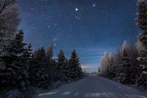 O Céu Estrelado Noturno Na Fotografia Artística De Mikko Lagerstedt