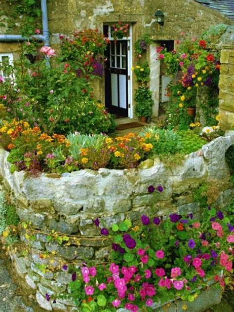 Make Stone Wall In The Garden Creative Exterior