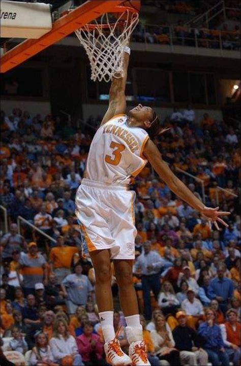 Candace Parker Dunking In College Part Ii Candace Parker Basketball Pictures Poses