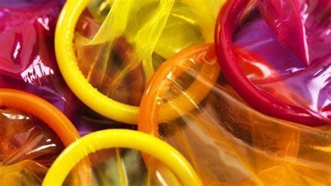 Les acteurs de porno de Californie doivent porter un préservatif