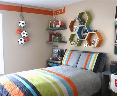 With growing up, children increasingly have a need for personal space and a personal children's room, and this is especially pronounced in adolescence from 12 to 16 years. year old boy bedroom ideas teenage boys room decorating ...