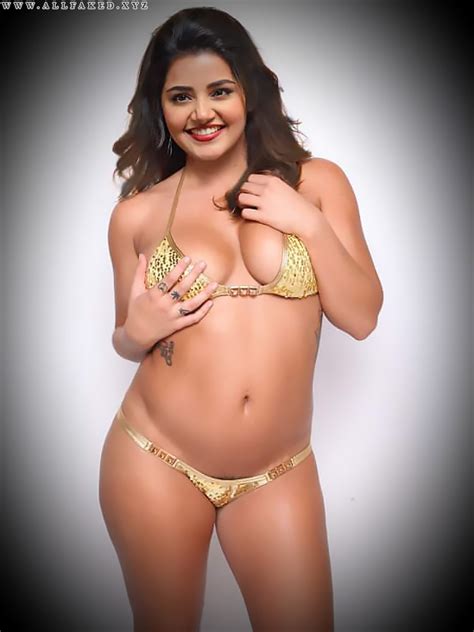 Naked Shemale Actress Anupama Parameswaran Showing Her Nude Cock Hot