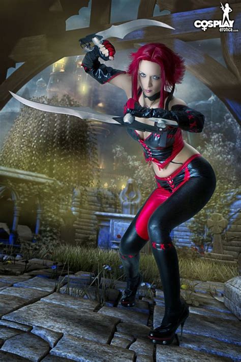 Twin Blade Attack Bloodrayne Cosplay Superheroes Pictures Pictures