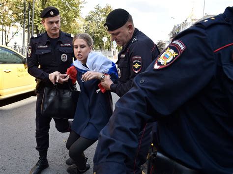 The Latest Police Arrest Hundreds At Moscow Vote Protest