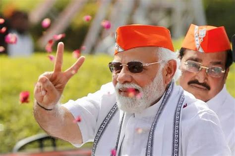 bjp introduces saffron cap first worn by pm modi for all party leaders and workers here s all