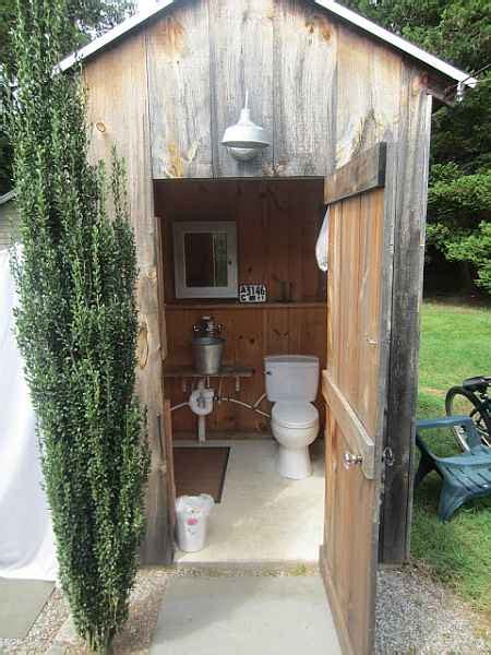 how to build a outhouse toilet builders villa