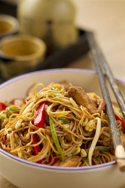 En este artículo donde cuento los 10 platos más conocidos y algunas curiosidades más. chow mein, fideos chinos fritos, fideos fritos con pollo ...