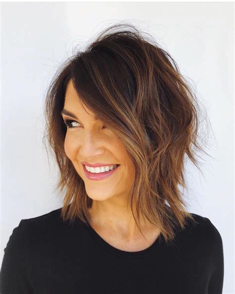 10 Trendy Everyday Shoulder Length Hairstyles Pop Haircuts