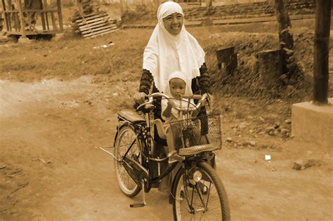 From malay orang toewa (elder), orang tuha, orang tua (elder; 5 Keutamaan Berbakti Kepada Kedua Orang Tua (Meraih Ridha ...