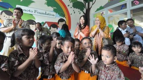Selanjutnya bukti fisik ini akan dilaporkan ke dinas kabupaten setempat sebagai bentuk laporan bdr (belajar dari rumah) bahwa kita sudah melaksanakan pembelajaran pada masa pandemi. Tantangan dan Solusi Pengajaran PAUD di Masa Pandemi Covid ...