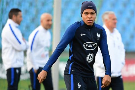 Kylian mbappe lottin statistics played in psg. Bleus - Lloris : "Même en Angleterre, Mbappé fait beaucoup ...