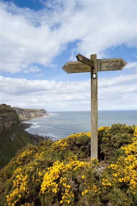 Free Stock Photo 7974 Cleveland Way Signpost Freeimageslive