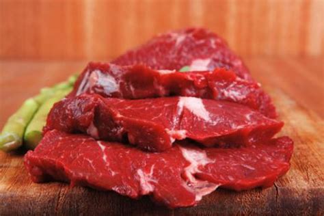 Y las verduras además de las mencionadas anteriormente, está el brócoli, las alcachofas, la rúcula y el berro. Alimentos ricos en hierro para prevenir y combatir la anemia
