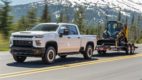 2021 Chevy Silverado Hd Snatches Max Towing Crown From Ford Super Duty