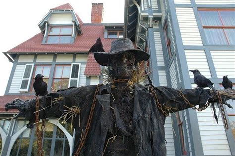 20 Creepy Scarecrows That Will Seriously Haunt Your Dreams