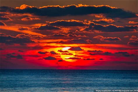 Amazing sunset in Crimea · Ukraine travel blog