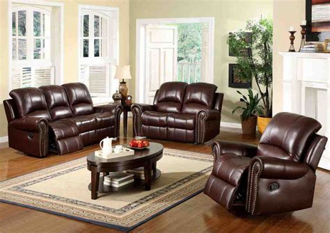 The living room is the center of the home so a family that sits together stays together! Leather Living Room Set: Man Caves Equipped - Decor Ideas