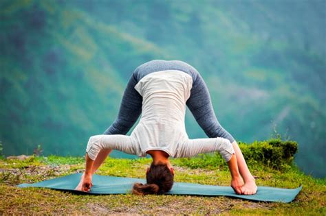 Iniciándote En El Yoga 10 Posturas Básicas