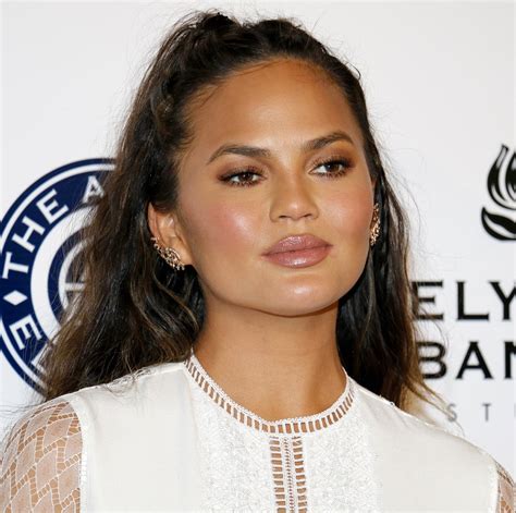 Chrissy teigen in rarotonga, cook islands, new zealand. Young, Brainy & Beautiful Female Billionaires