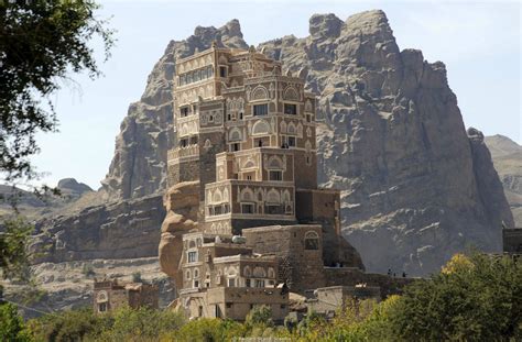 Dar Al Hajar Yemen A Yemeni Château Dar Al Hajar Aka The Rock