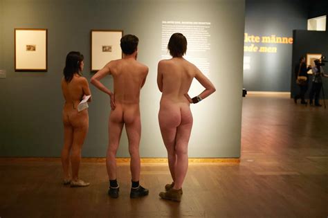 Nudism Photo HQ Naturism Naked In Museum