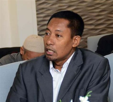 Suatu negara yang menerapkan kebijakan yang bertujuan melindungi kepentingan dalam negeri dan meningkatkan daya saing. UEC malapetaka kepada sistem pendidikan negara