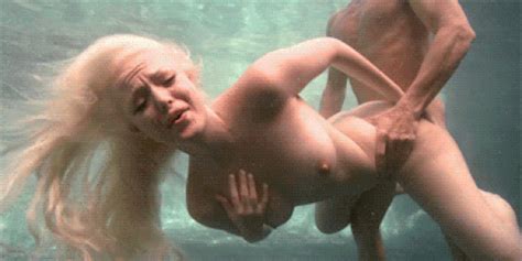 S Pornos Underwater Sex