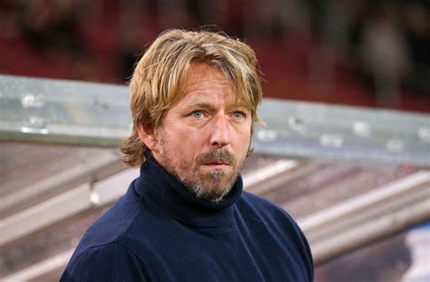 Nach dem abstieg 2019 hat der. Vor Partie gegen Hannover 96: Das sagt VfB-Sportdirektor ...