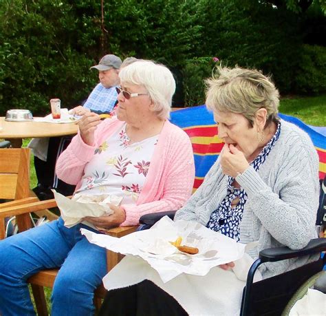 Wisbech Care Home Enjoys The Last Rays Of Sunshine As Beach Comes To