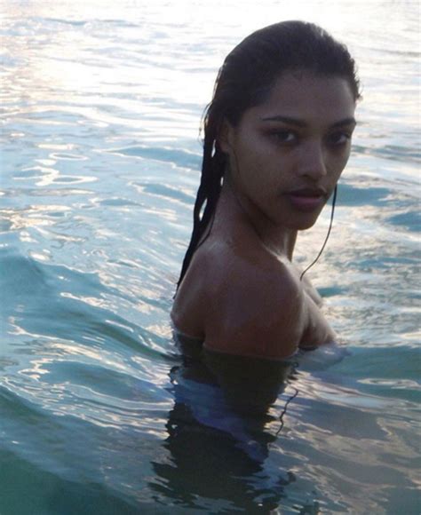 Vanessa White Topless Thefappening
